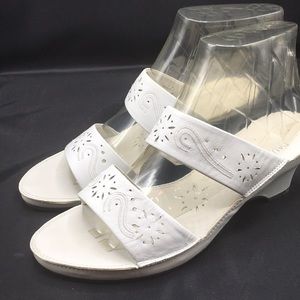 Laura Ashley women’s size 9 white wedge/heels
